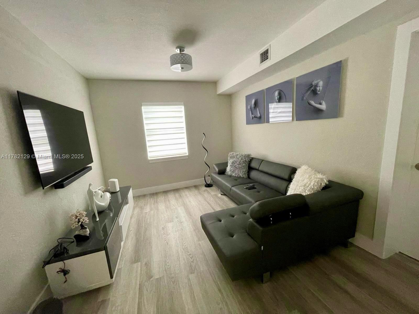 PL OF NORTH HAVEN - Residential