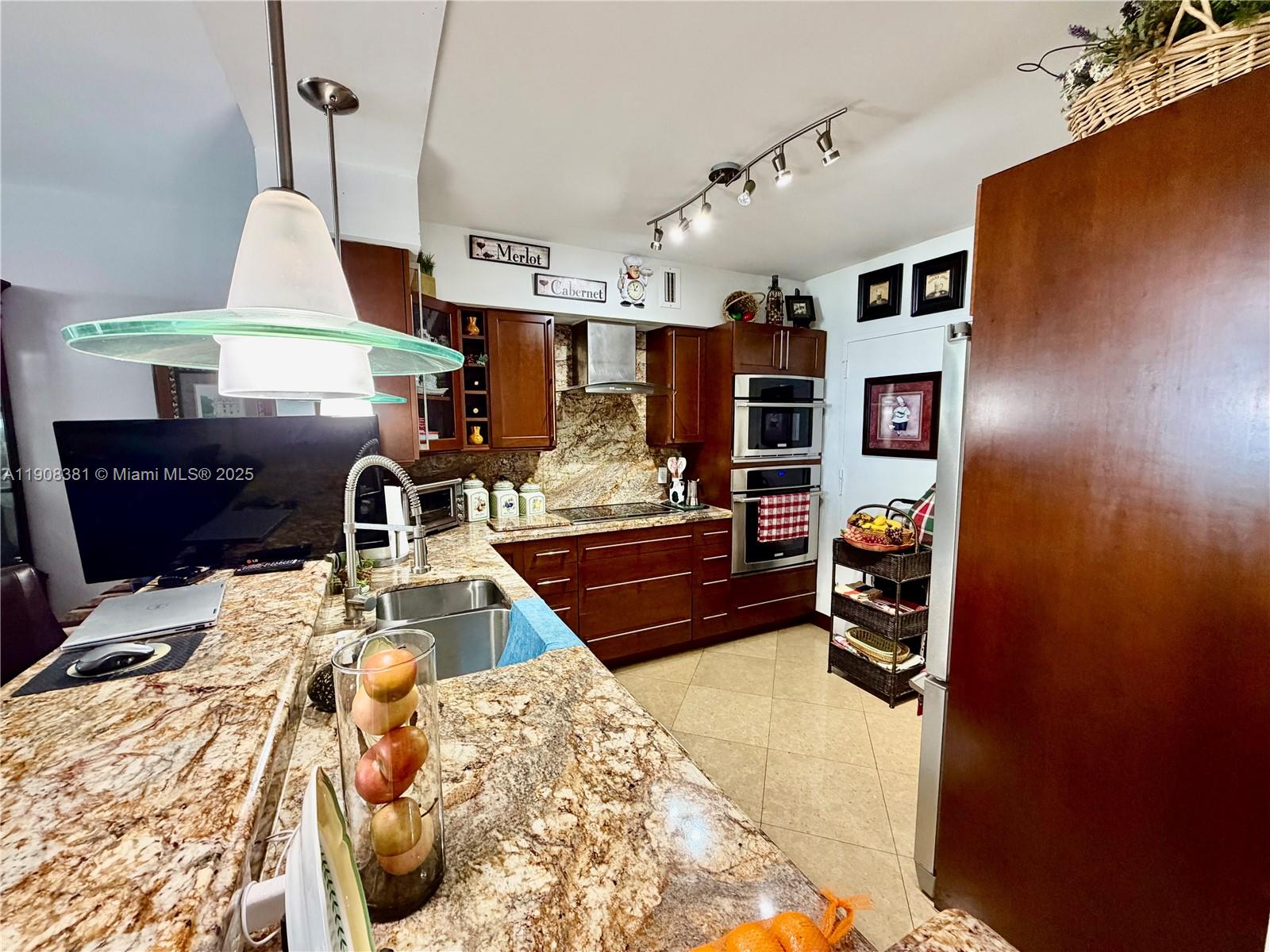 SEACOAST 5700 CONDO - Residential