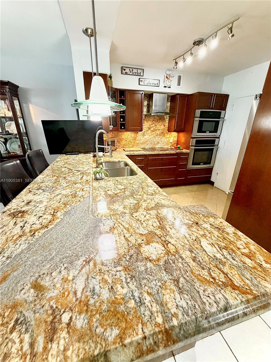 SEACOAST 5700 CONDO - Residential
