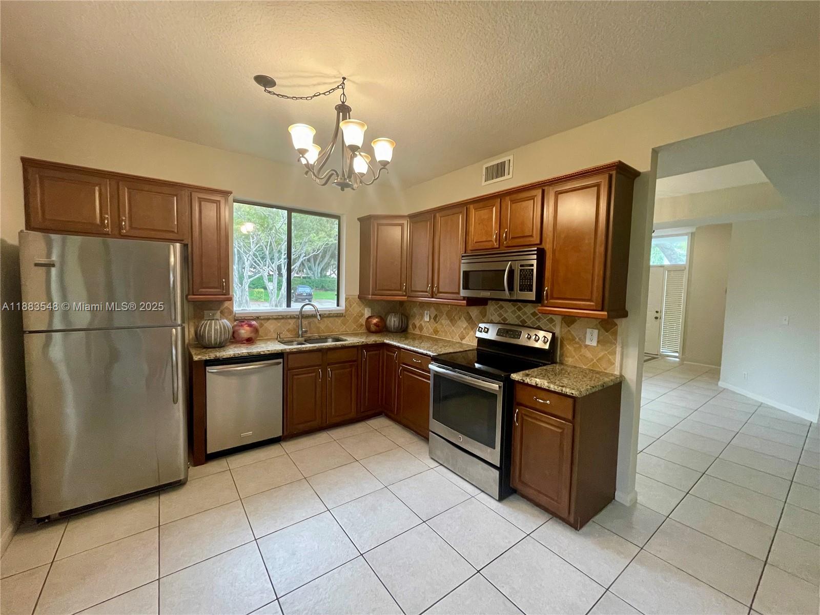 CARRIAGE HOMES AT TERRAMA - Residential Lease