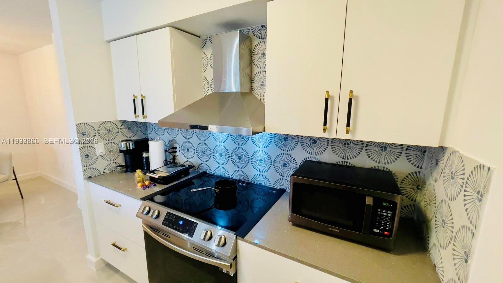 THE YACHT CLUB AT AVENTUR - Residential