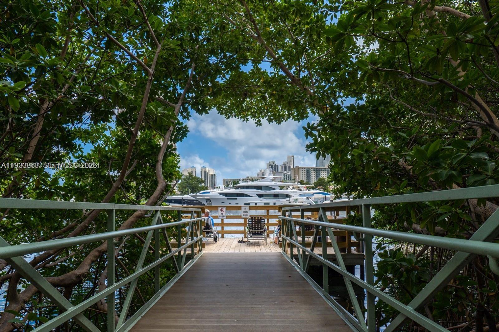 THE YACHT CLUB AT AVENTUR - Residential