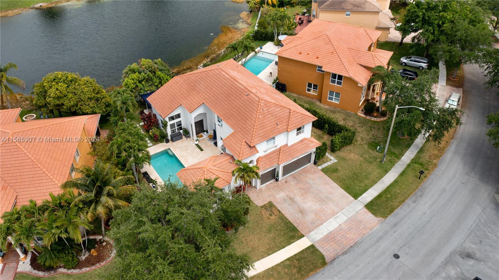 Rental Property at 2353 Sw 130th Terrace Ter, Miramar, Broward County, Florida - Bedrooms: 5 
Bathrooms: 4  - $7,950 MO.