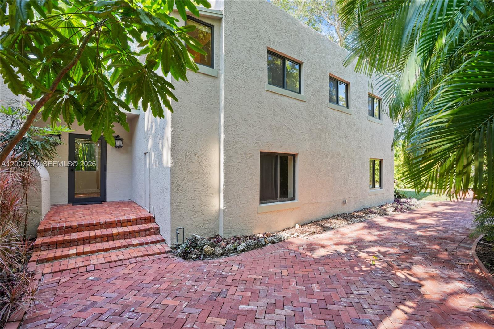 BISCAYNE PARK ESTATES - Residential