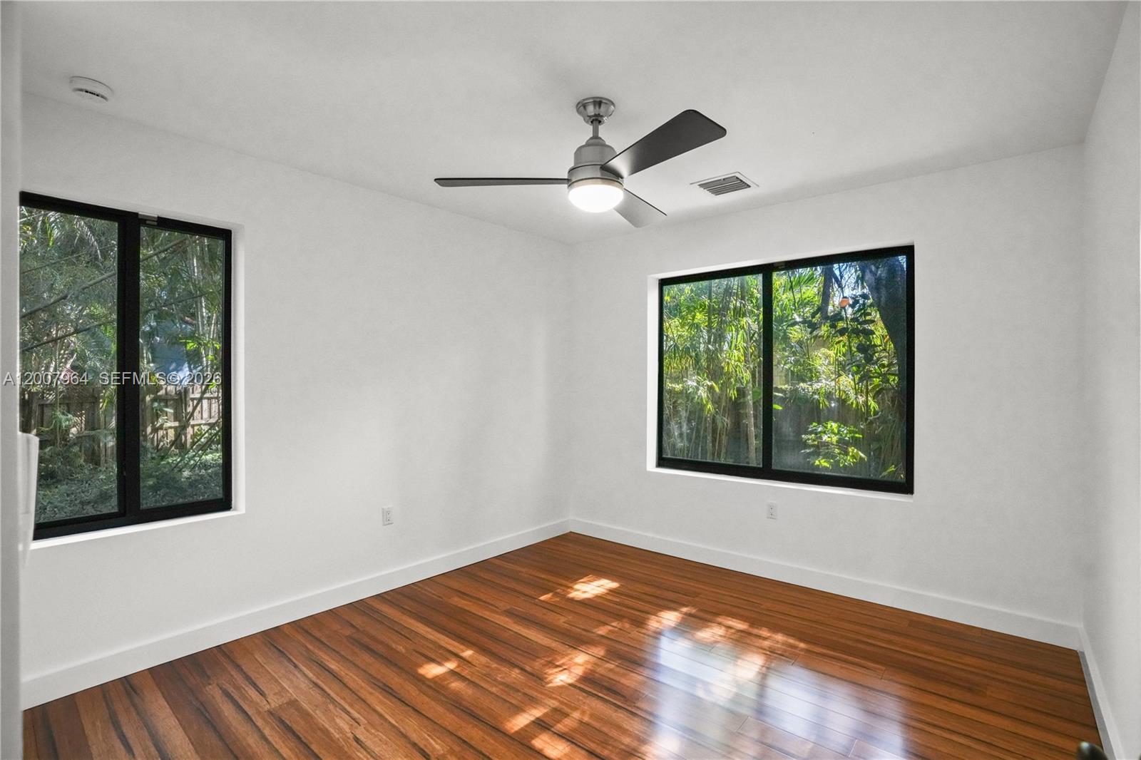 BISCAYNE PARK ESTATES - Residential