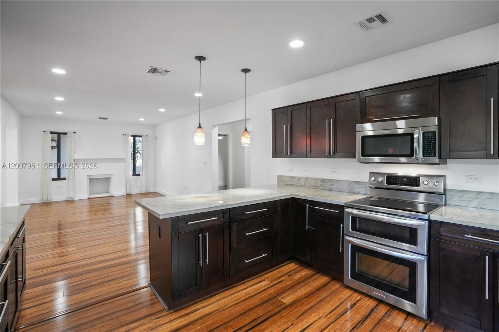 BISCAYNE PARK ESTATES - Residential