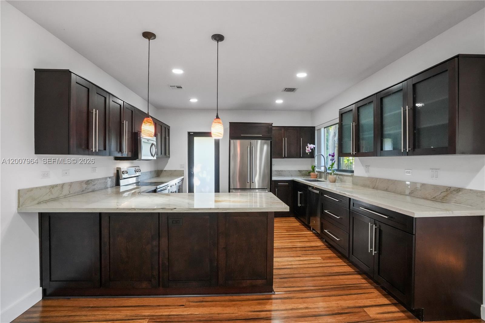 BISCAYNE PARK ESTATES - Residential