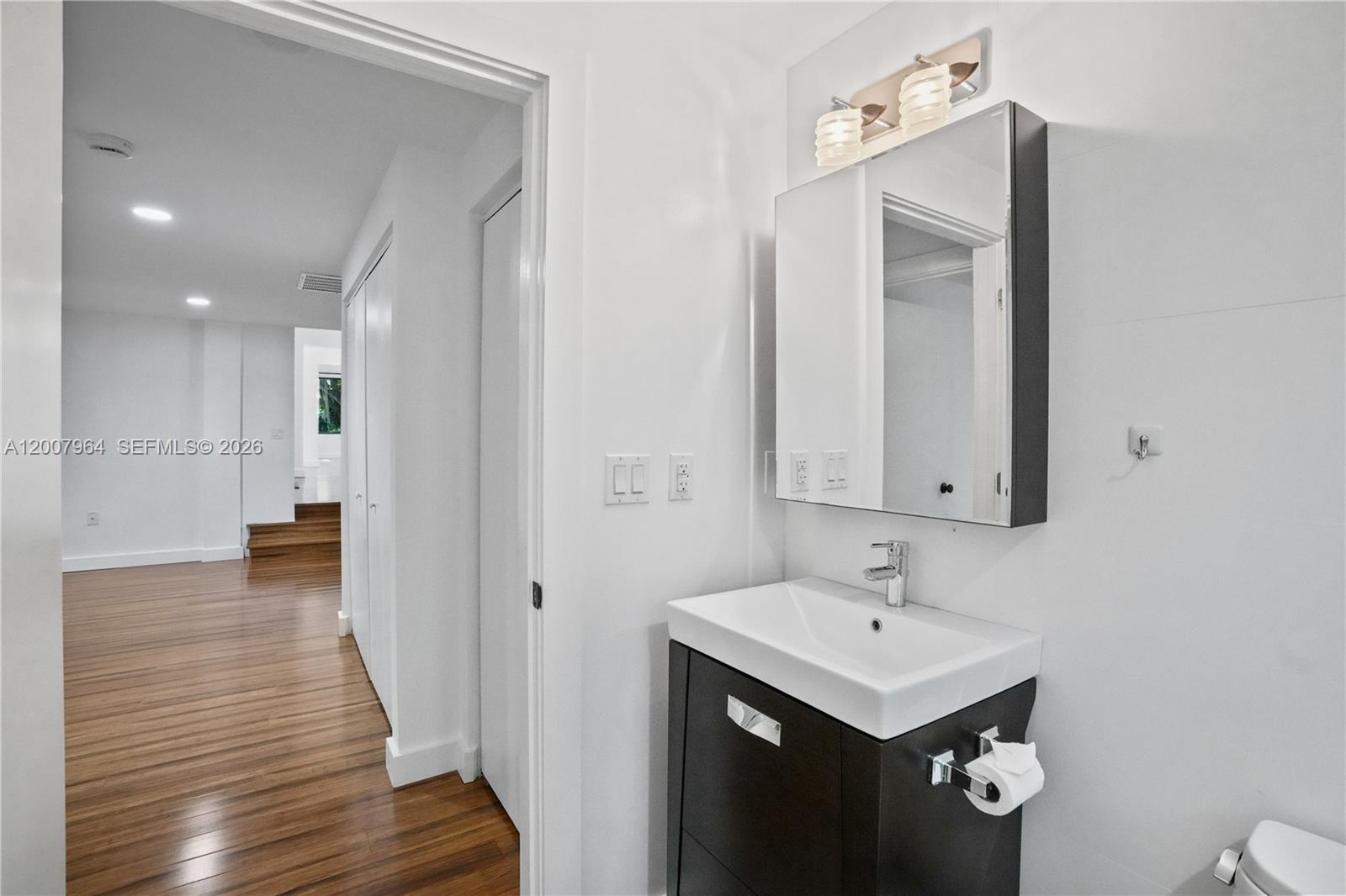 BISCAYNE PARK ESTATES - Residential