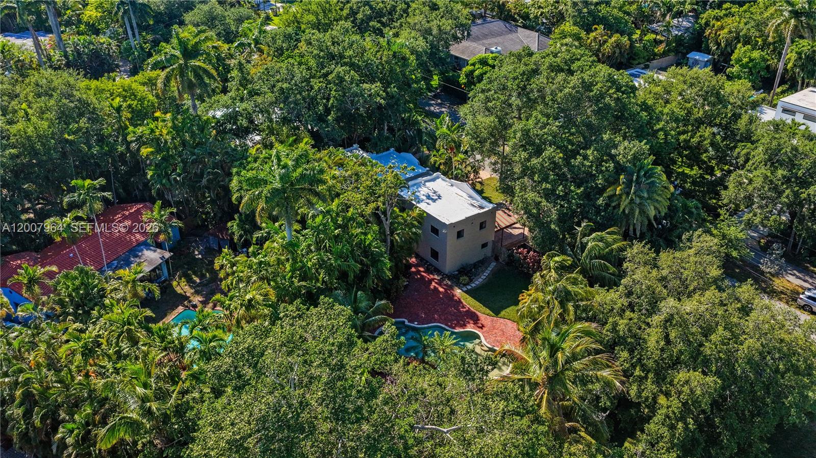 BISCAYNE PARK ESTATES - Residential