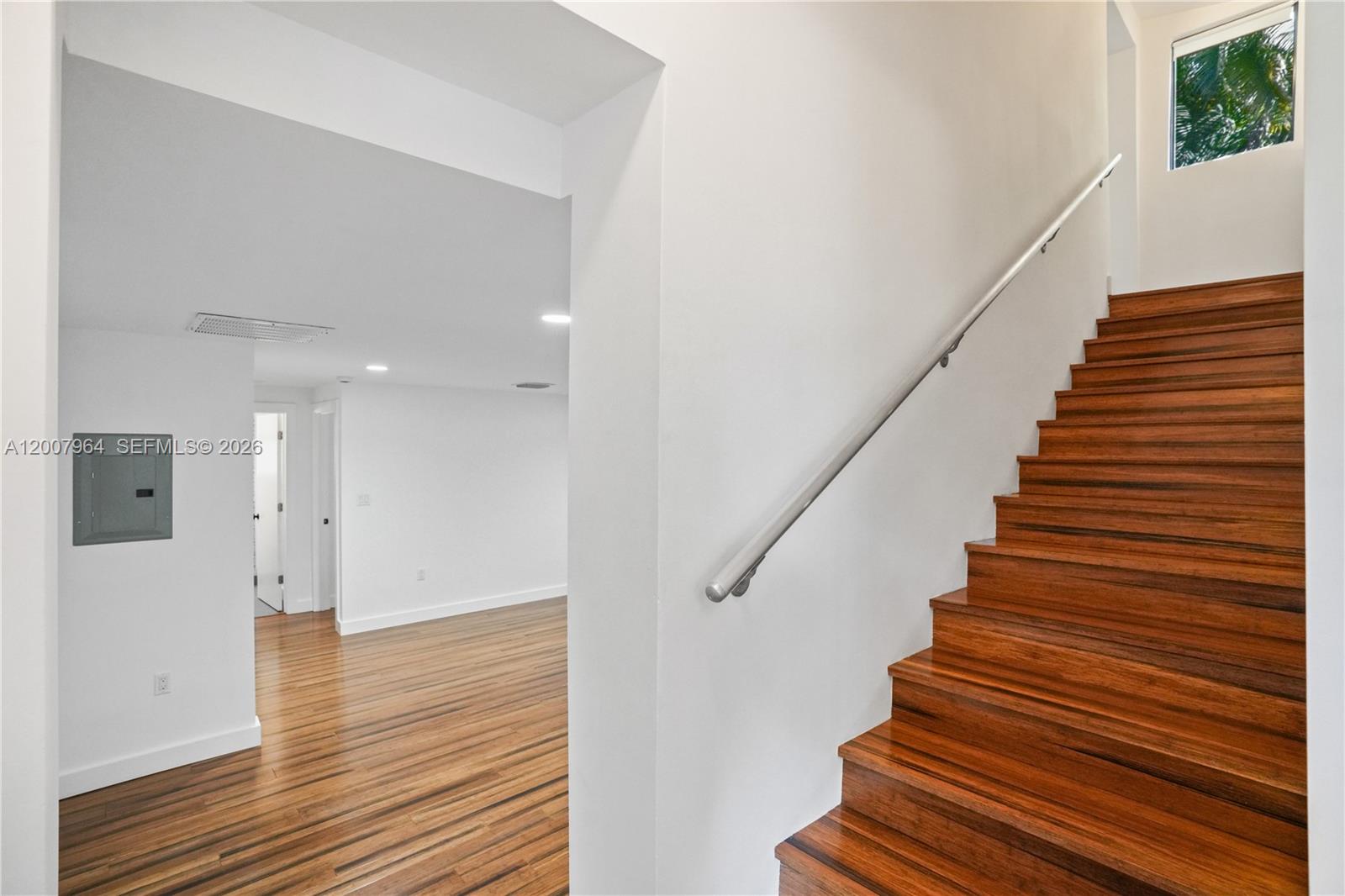 BISCAYNE PARK ESTATES - Residential