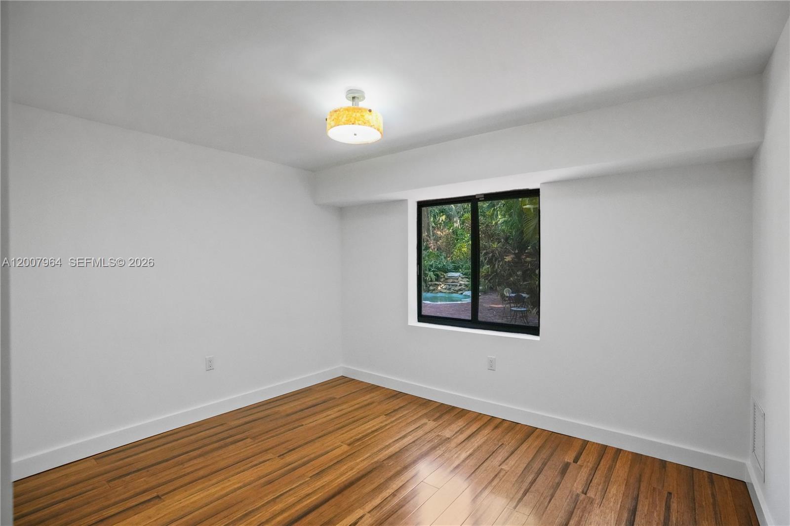 BISCAYNE PARK ESTATES - Residential