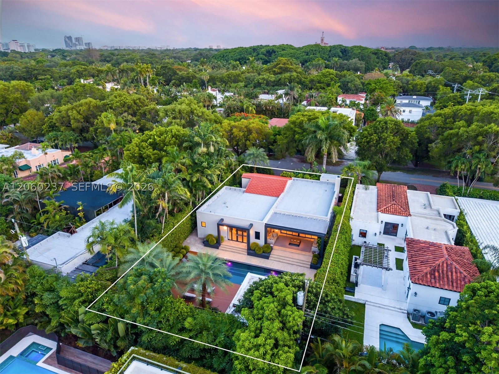 1253 Obispo Ave - Image 1