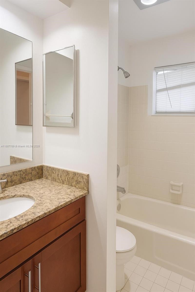 WOODSCAPE TOWNHOMES - Residential Lease