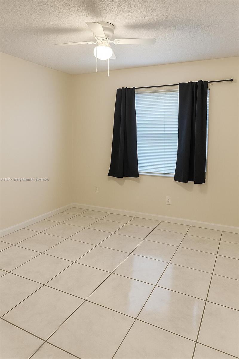 WOODSCAPE TOWNHOMES - Residential Lease