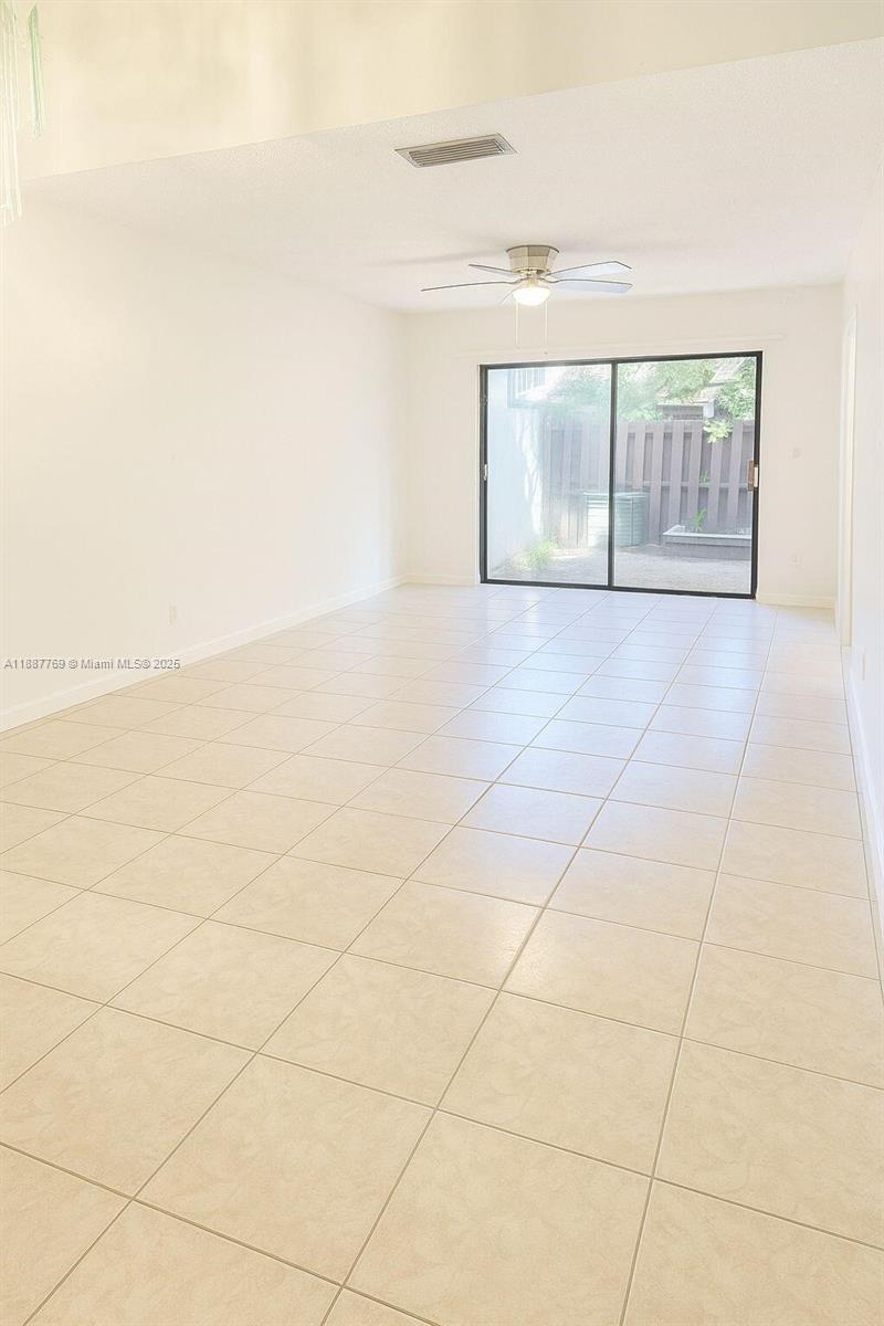 WOODSCAPE TOWNHOMES - Residential Lease