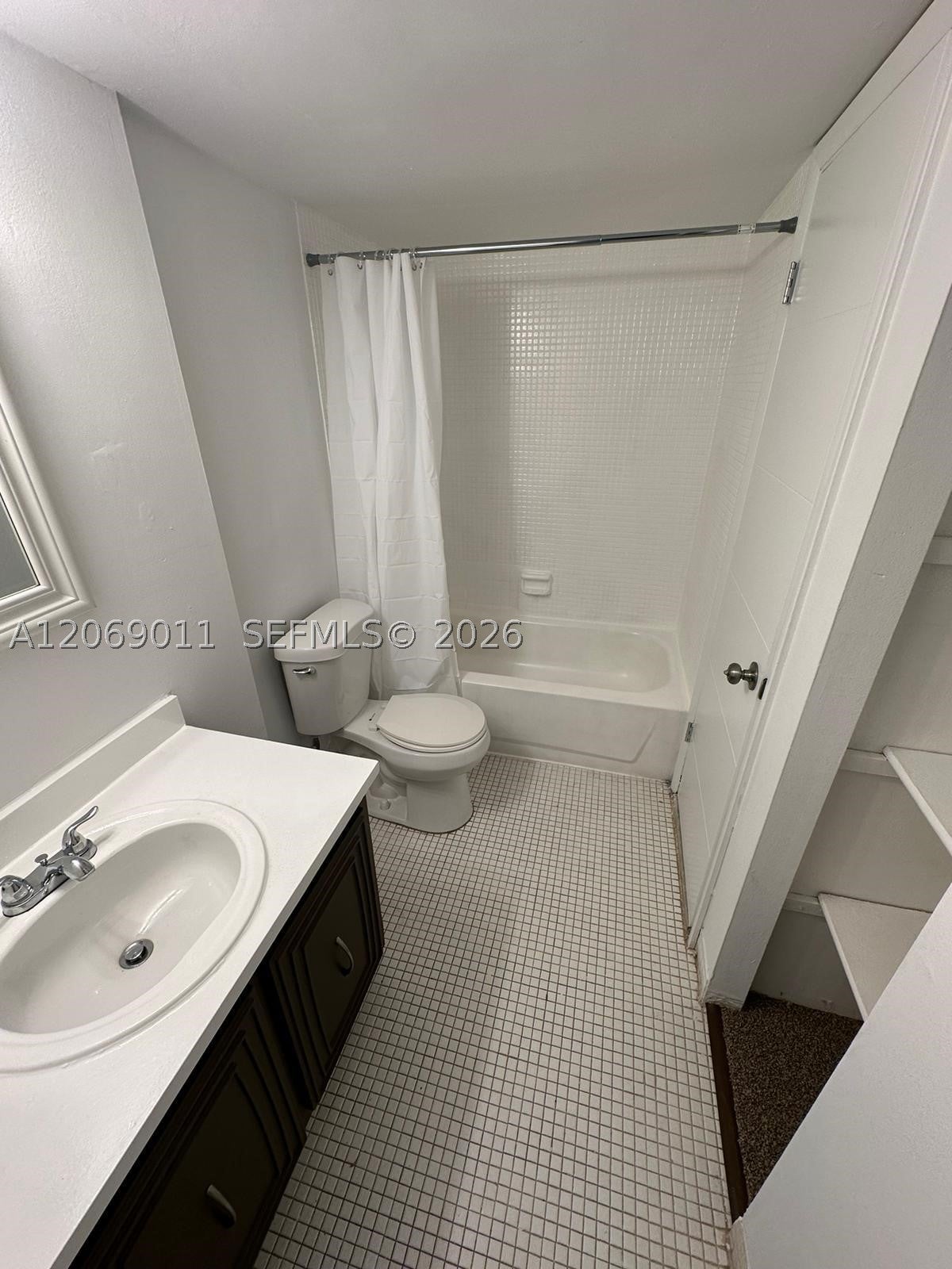 488 NW 165th St Rd B-614