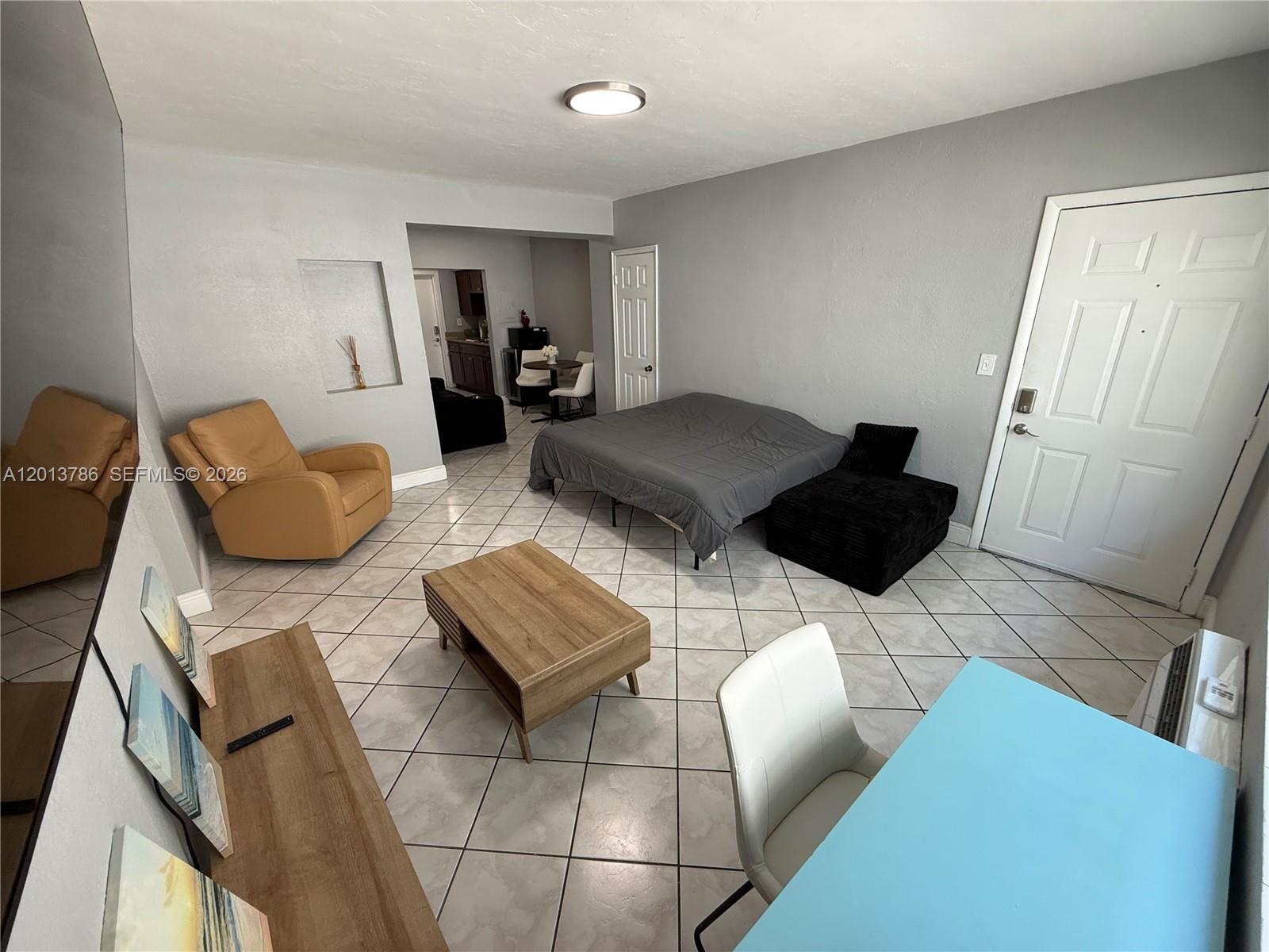 951 Jefferson Ave 1