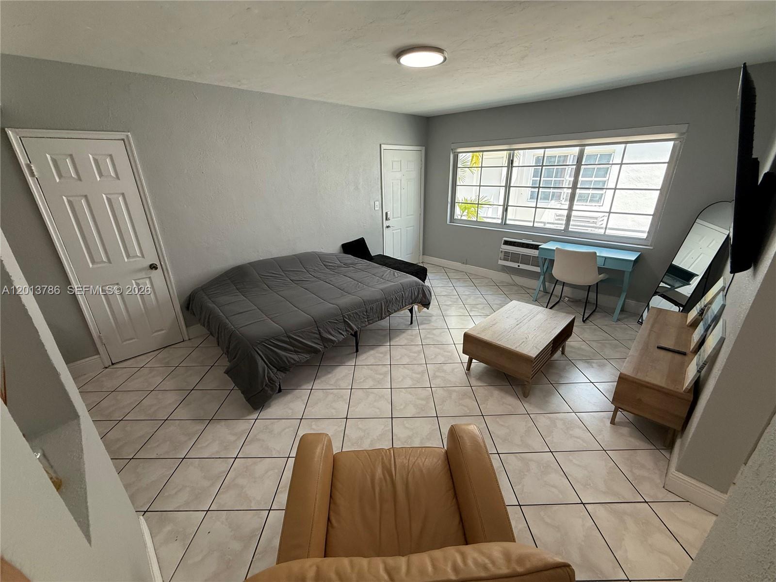 951 Jefferson Ave 1