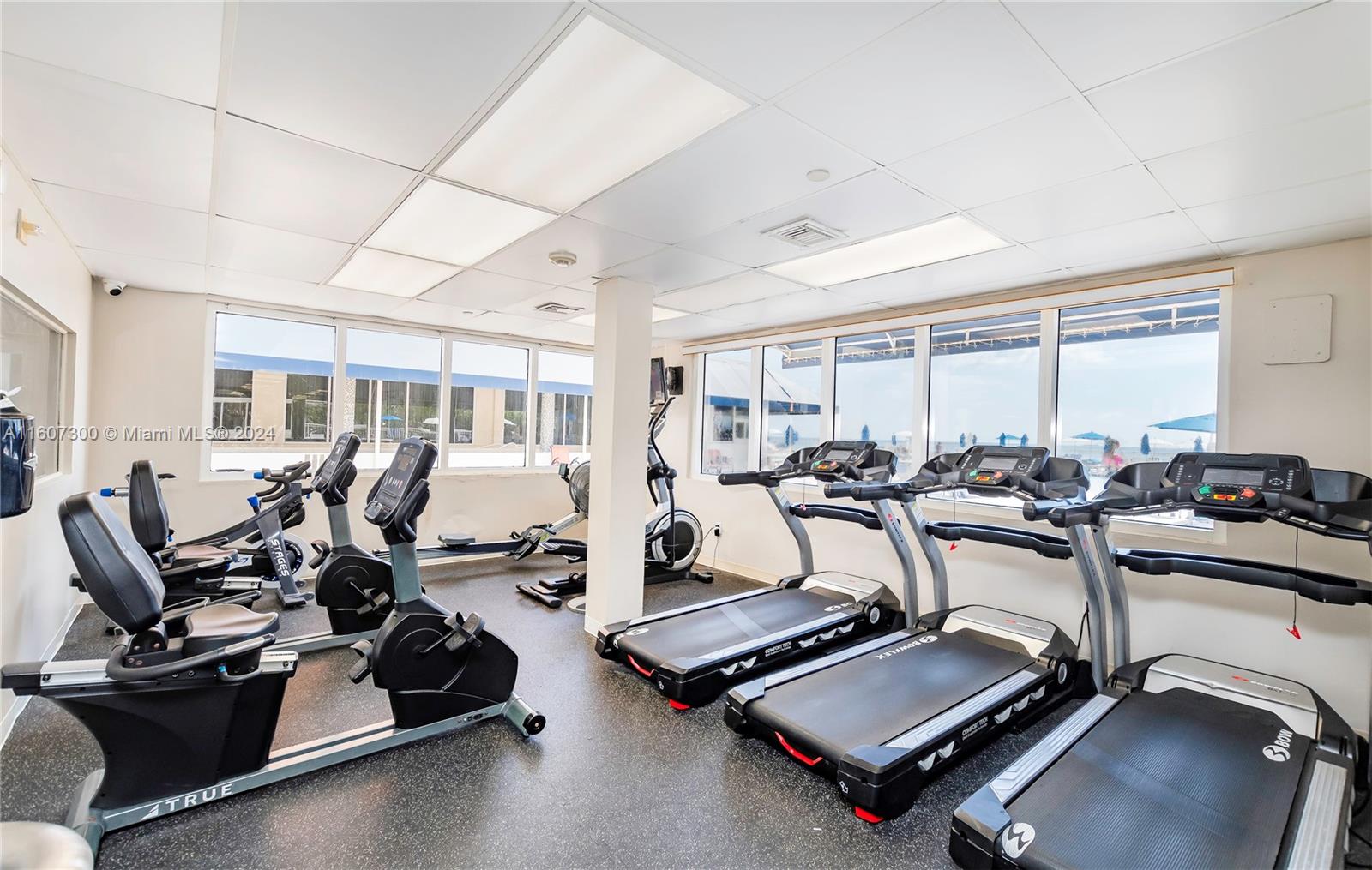 THE AVENTURA BEACH CLUB C - Residential