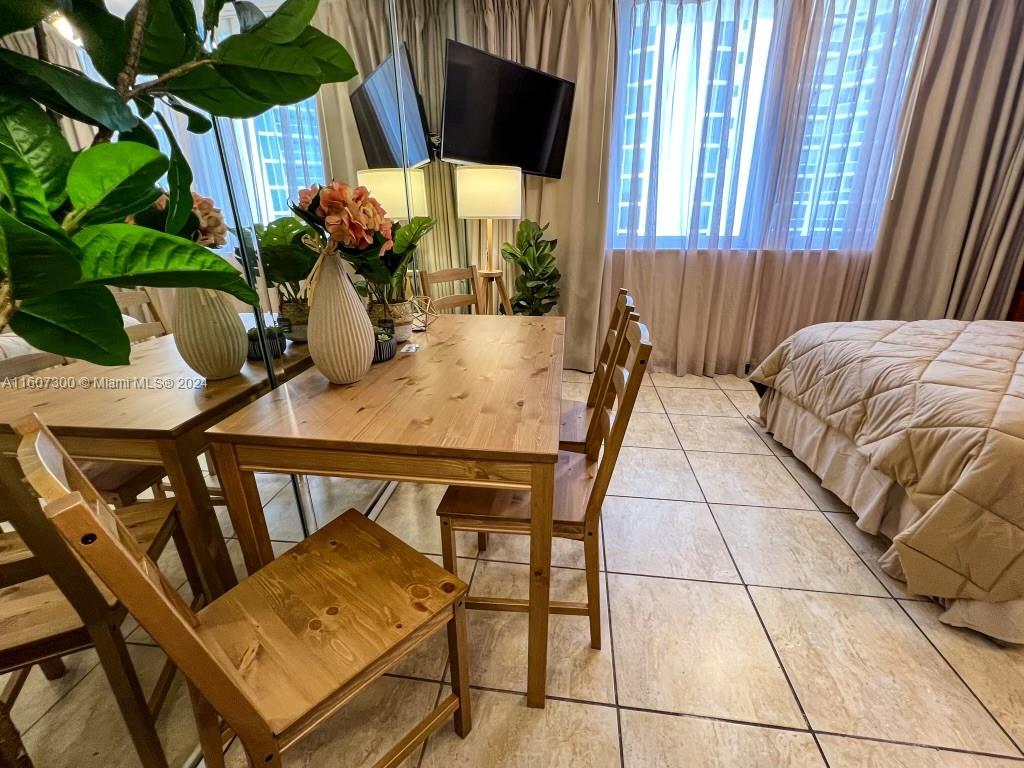 THE AVENTURA BEACH CLUB C - Residential