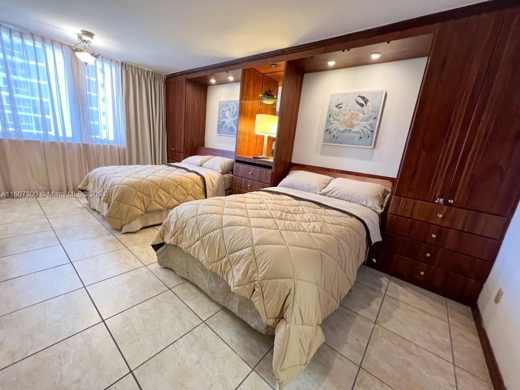 THE AVENTURA BEACH CLUB C - Residential