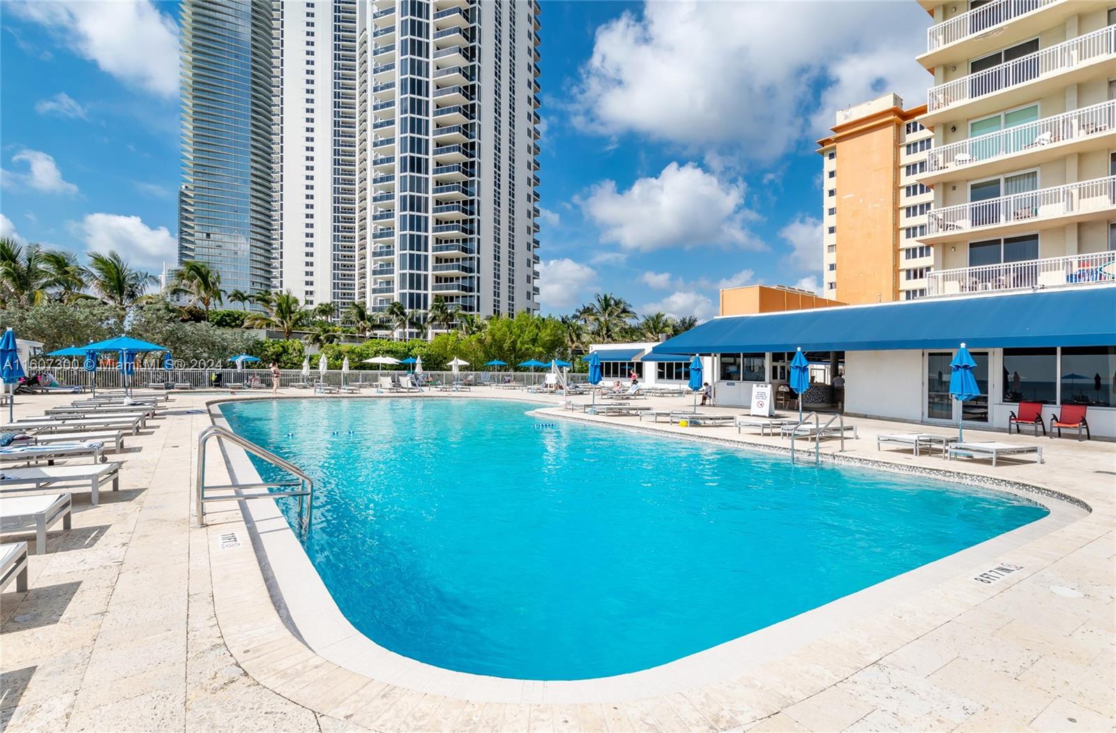 THE AVENTURA BEACH CLUB C - Residential