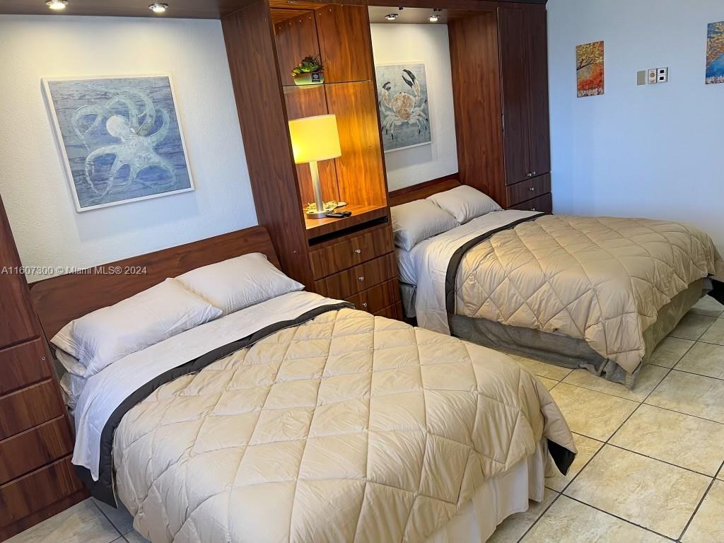 THE AVENTURA BEACH CLUB C - Residential