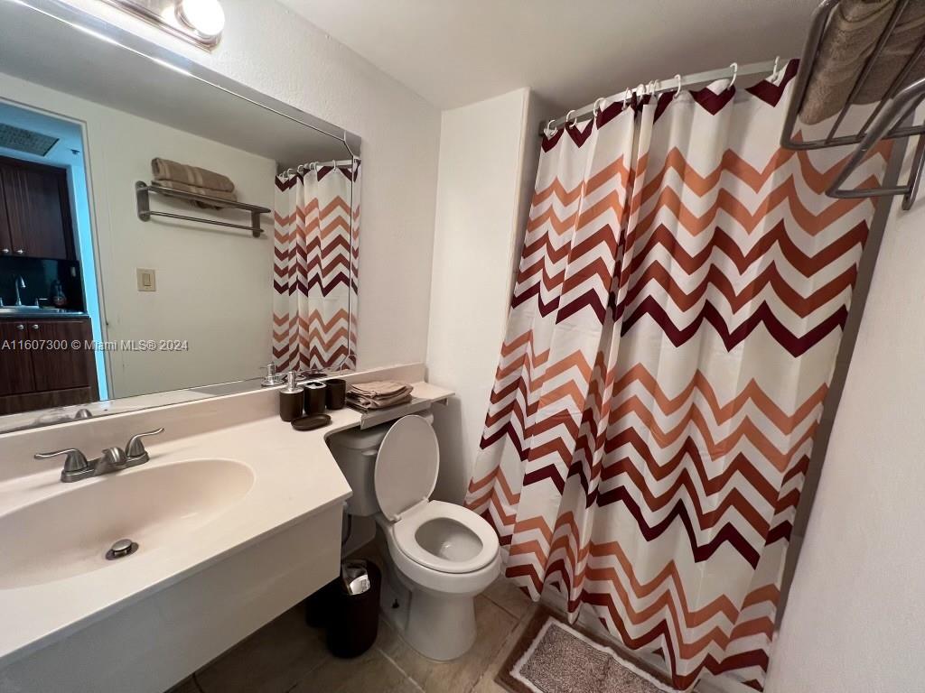 THE AVENTURA BEACH CLUB C - Residential