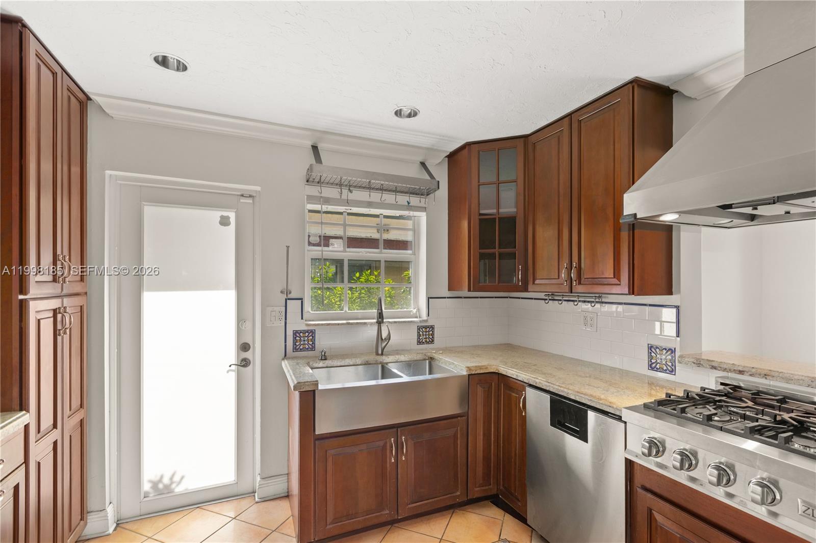 CORAL GABLES GRANADA SEC - Residential Lease