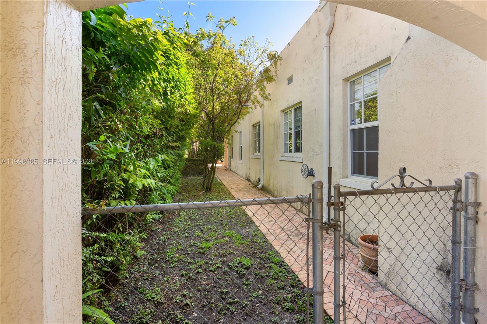 CORAL GABLES GRANADA SEC - Residential Lease