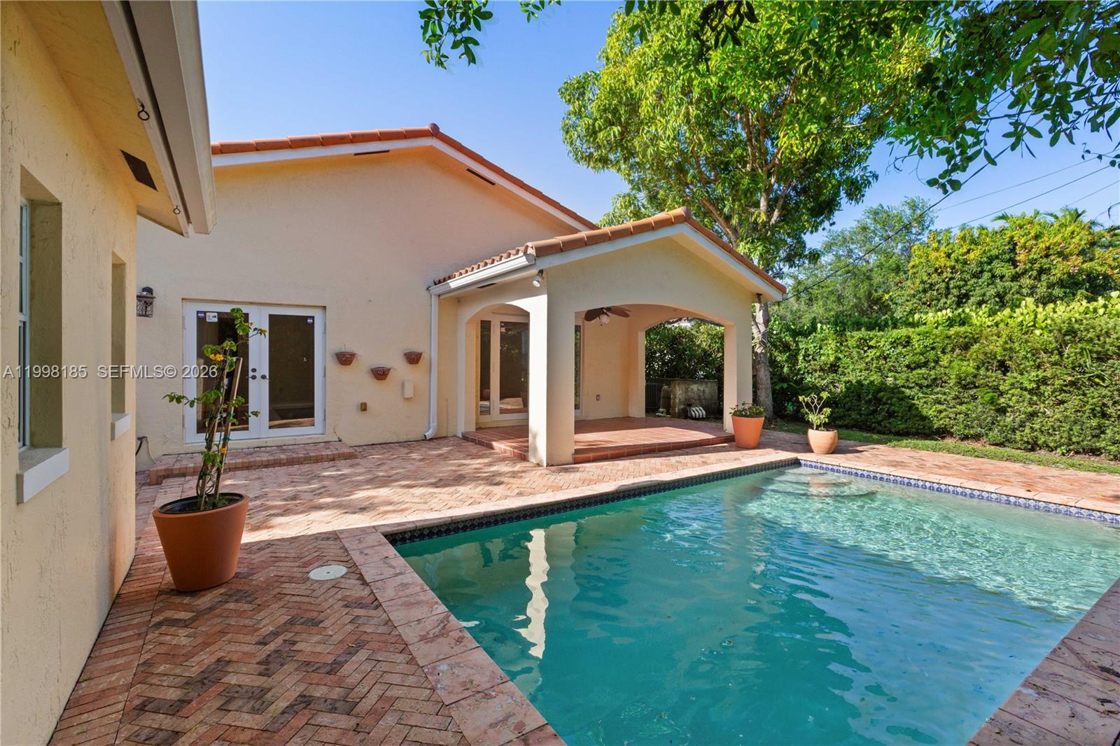 CORAL GABLES GRANADA SEC - Residential Lease