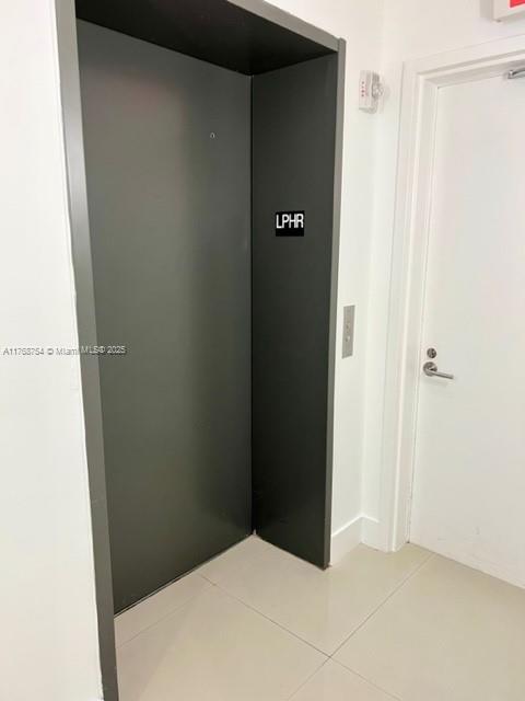 BEACHWALK CONDOMINIUM - Residential