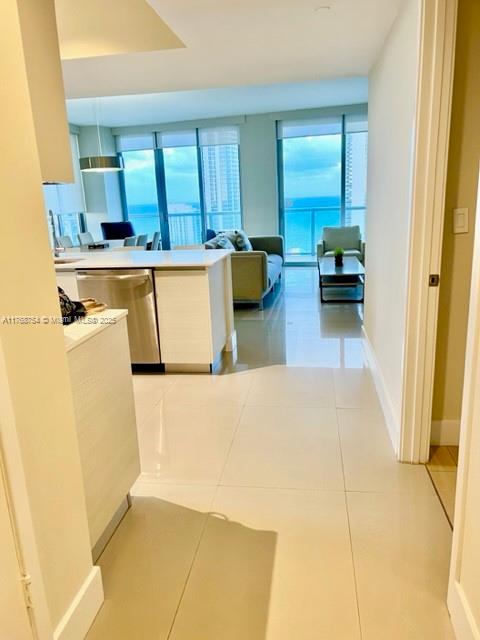 2600 E Hallandale Beach Blvd T3102