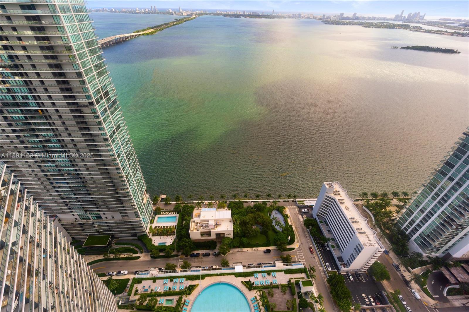 GRAN PARAISO CONDO - Residential