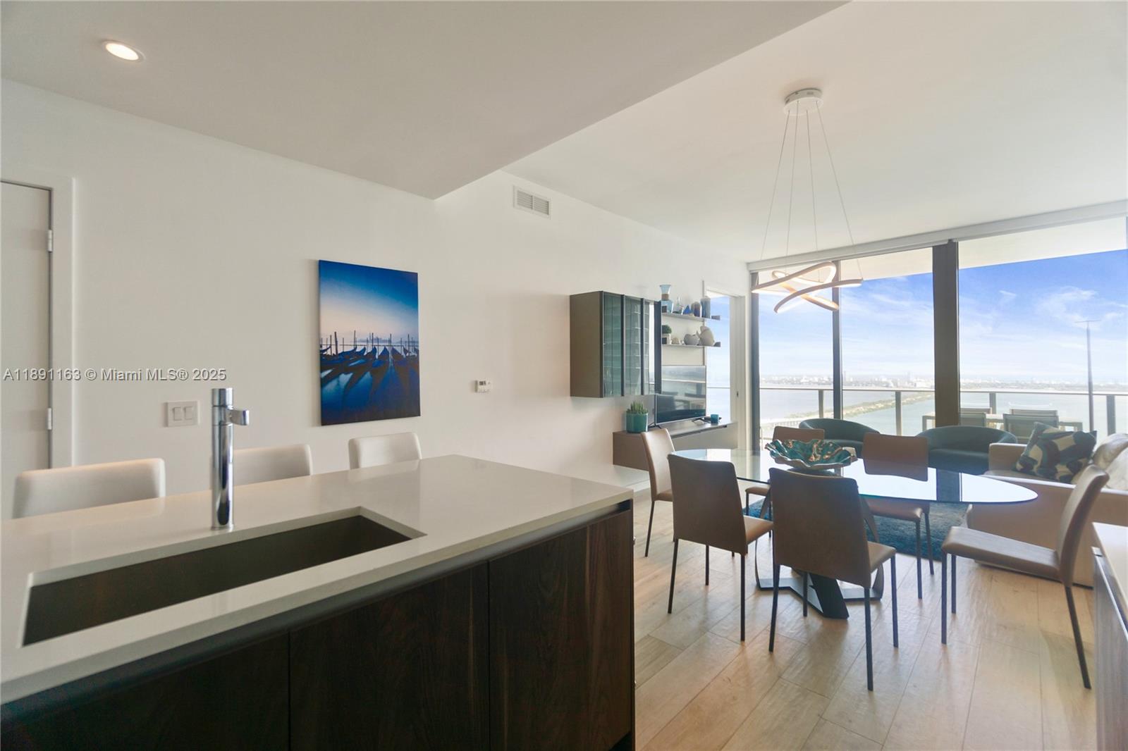 GRAN PARAISO CONDO - Residential