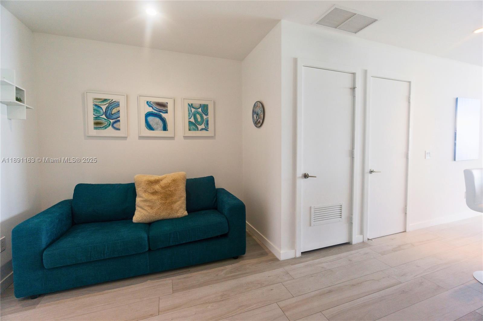 GRAN PARAISO CONDO - Residential