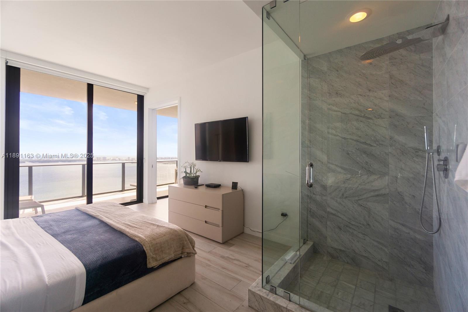 GRAN PARAISO CONDO - Residential