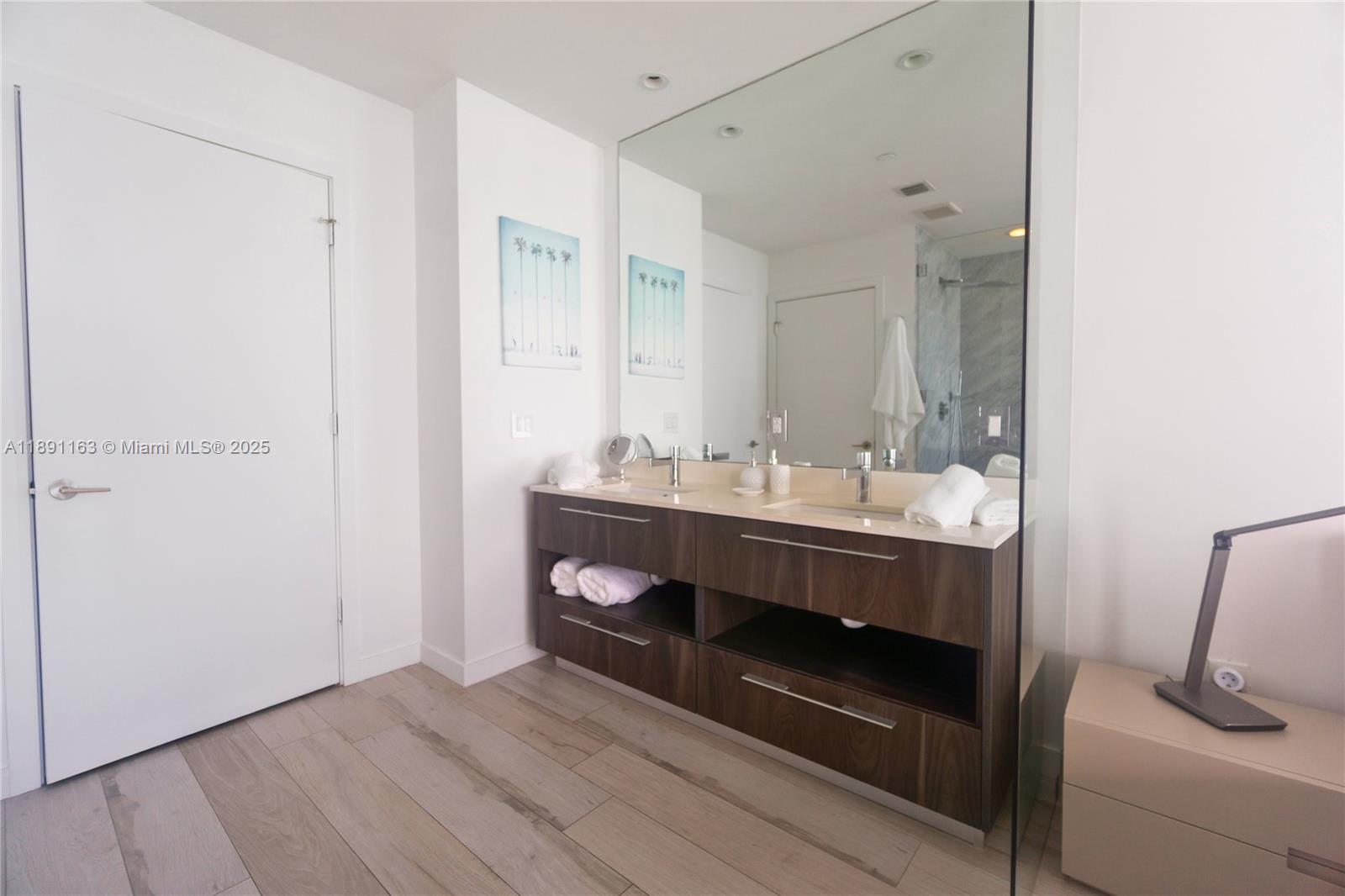 GRAN PARAISO CONDO - Residential