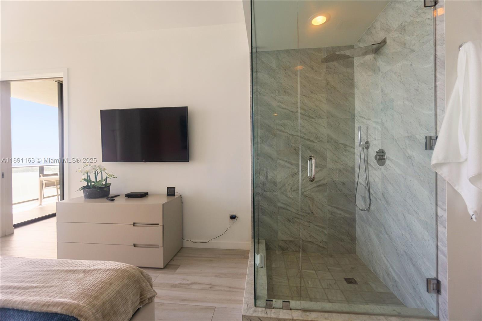 GRAN PARAISO CONDO - Residential