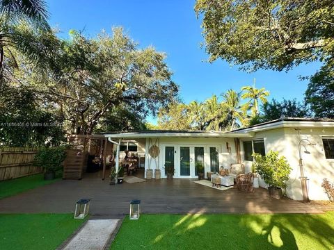 A home in Biscayne Park