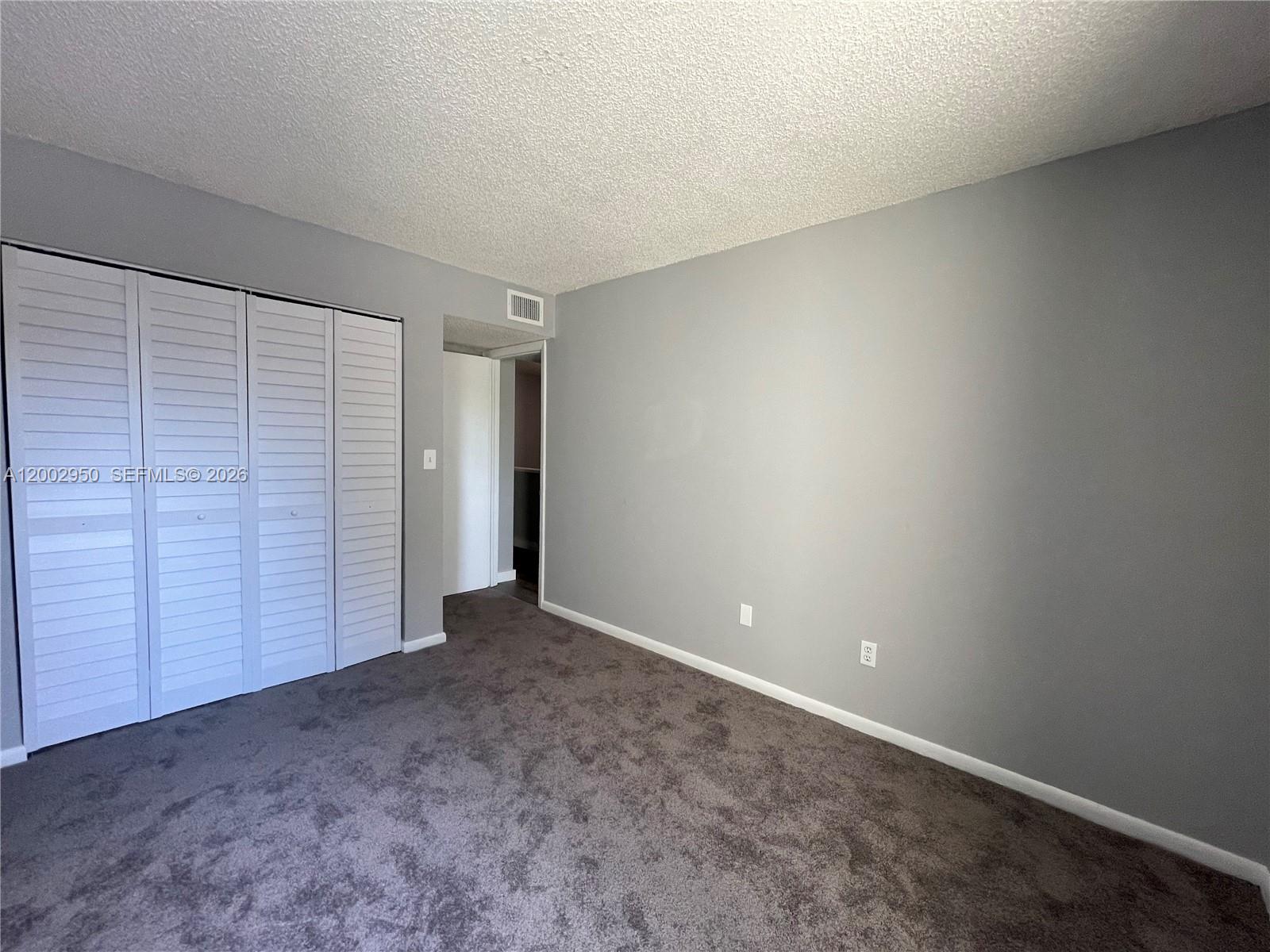 COUNTRY CLUB VILLAS TH CO - Residential Lease