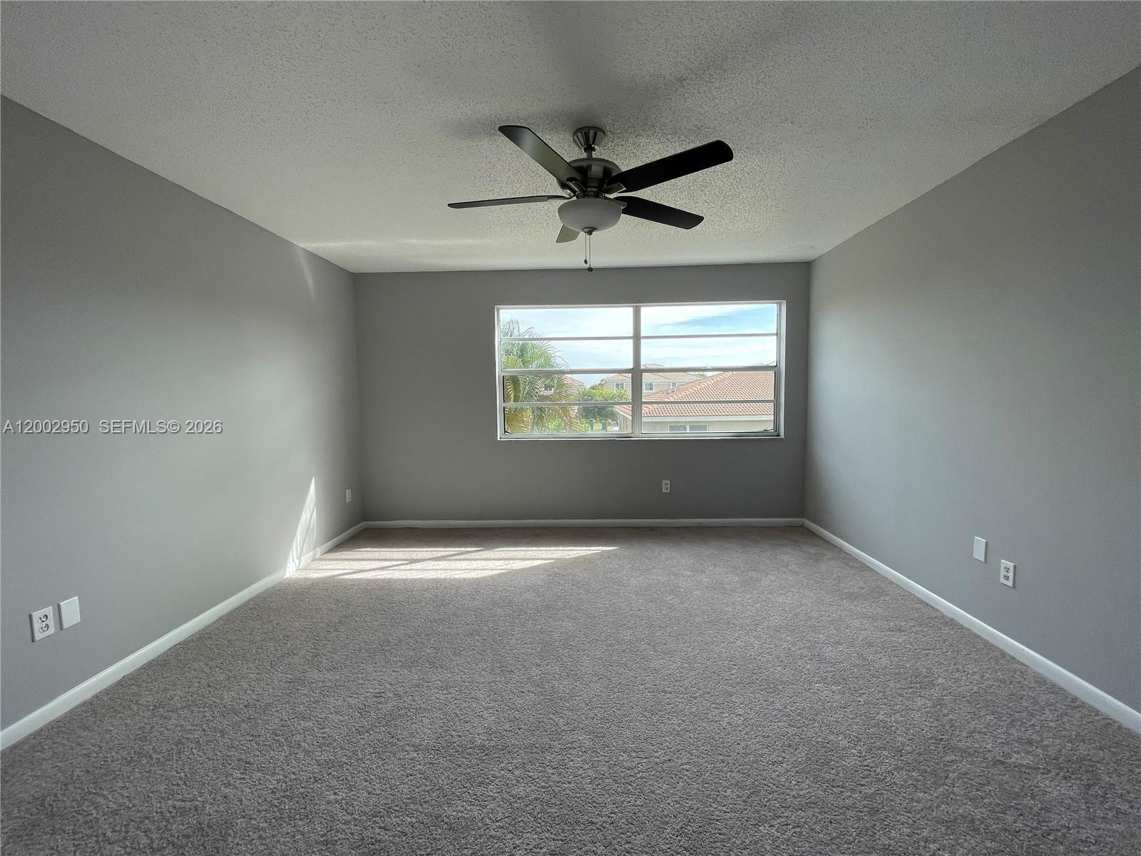 COUNTRY CLUB VILLAS TH CO - Residential Lease