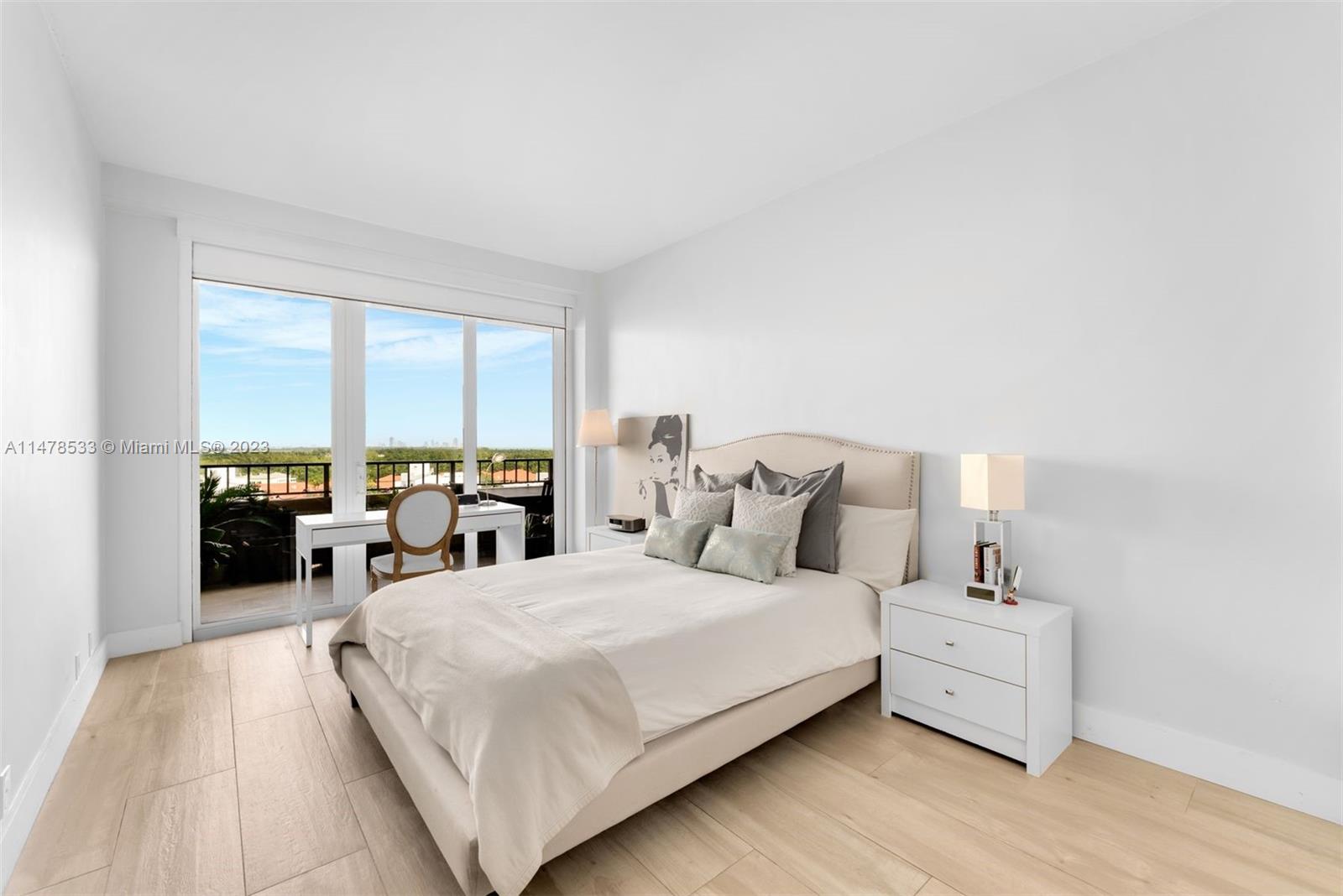 THE EMERALDBAY @ KEY COLO - Residential