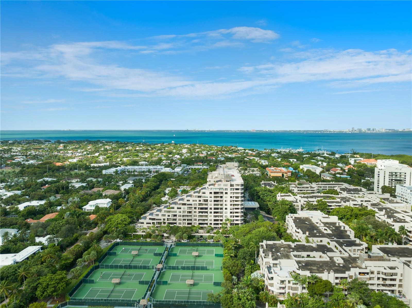 THE EMERALDBAY @ KEY COLO - Residential