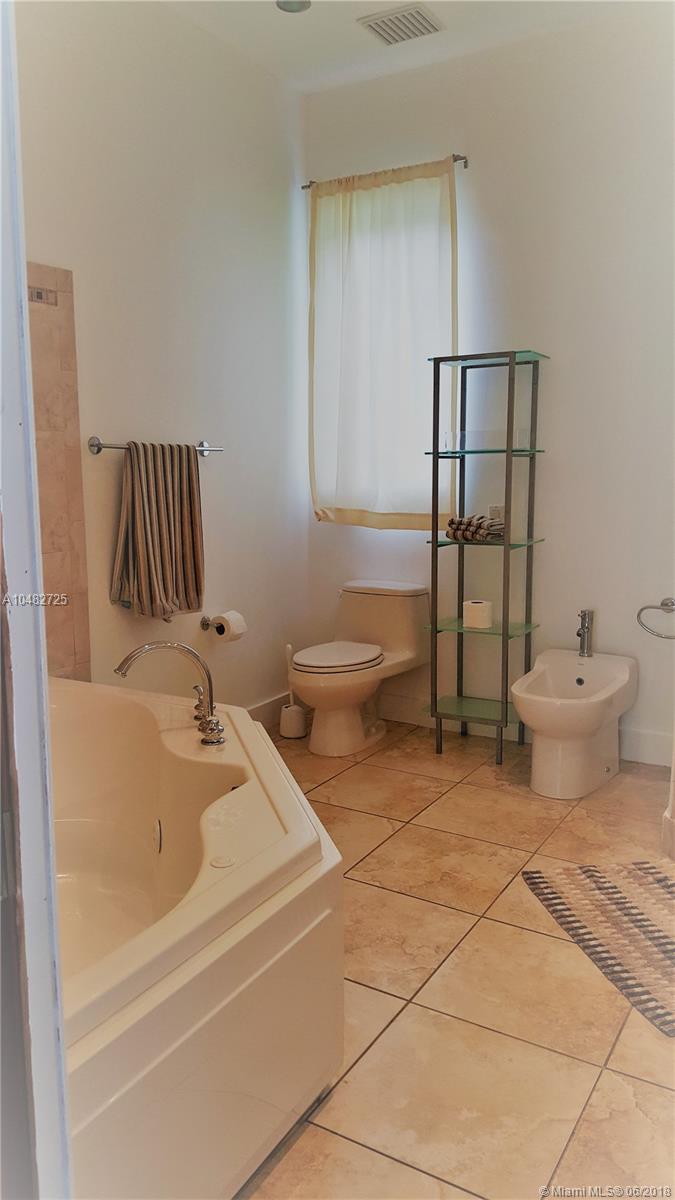 CORAL GABLES SEC B - Residential Lease