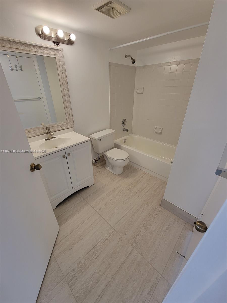 NAPOLI GARDENS AT CORAL S - Residential