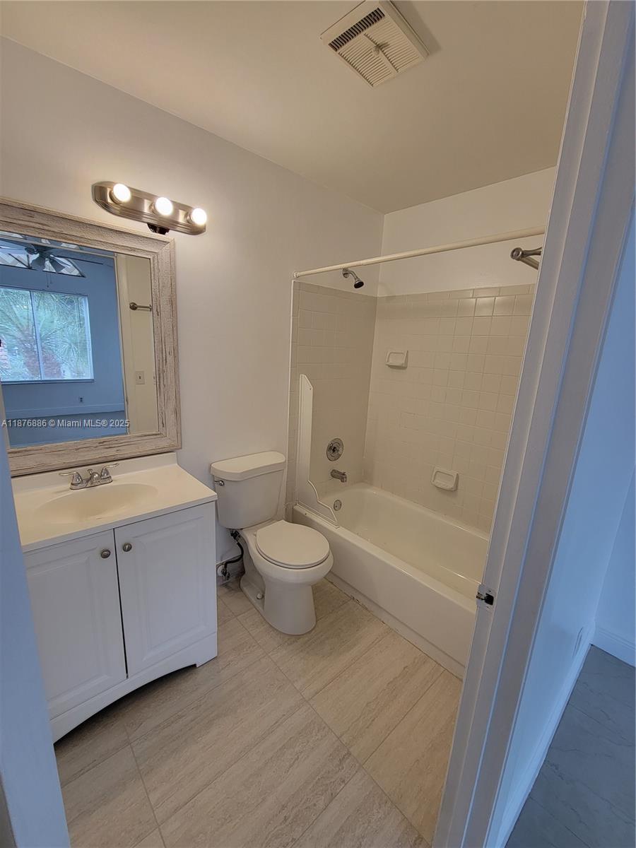 NAPOLI GARDENS AT CORAL S - Residential