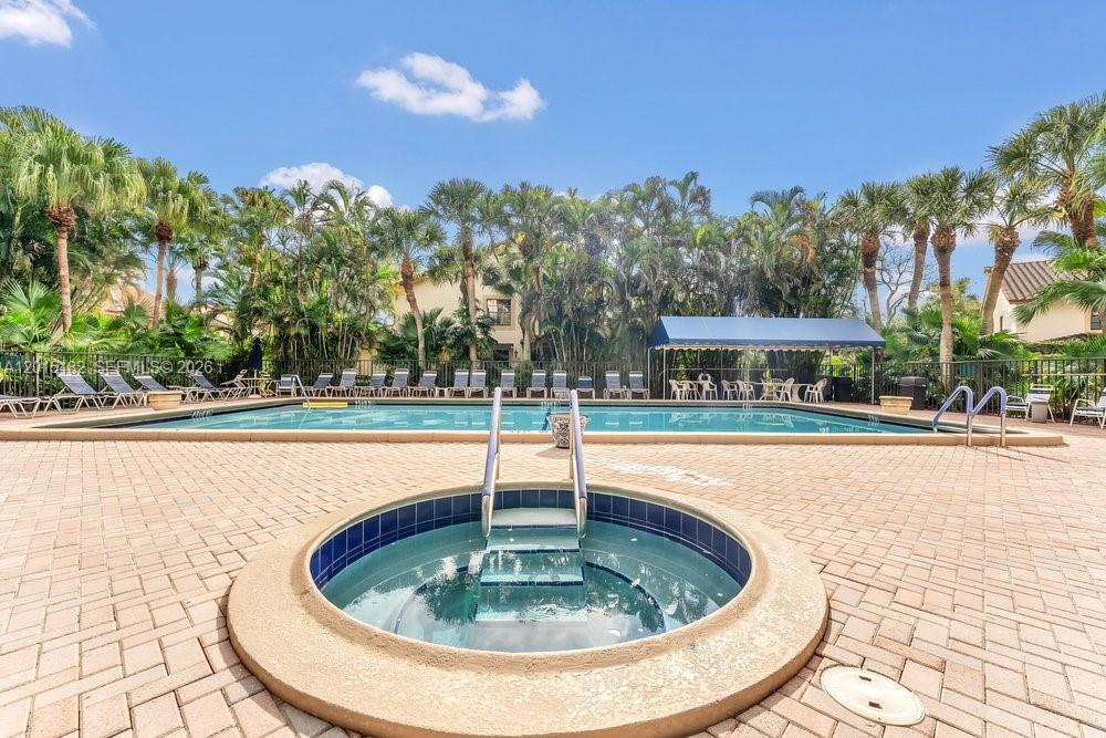 LA MIRADA AT BOCA POINTE - Residential
