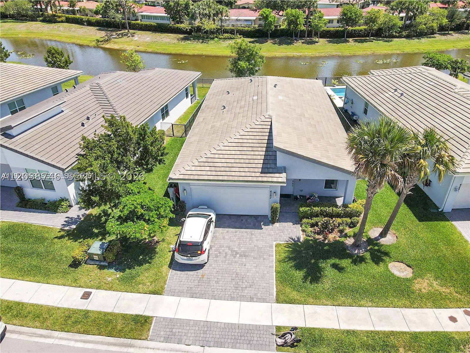 4242 Rosa Dr