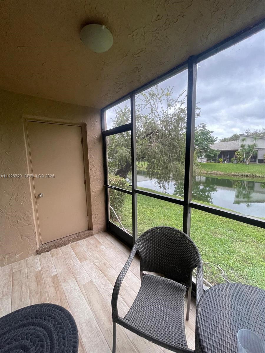 RACQUET CLUB APTS AT BONA - Residential